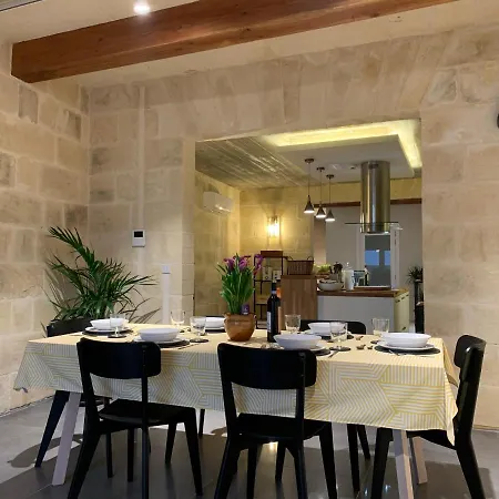 Heritage Living With Spectacular Views Daire *