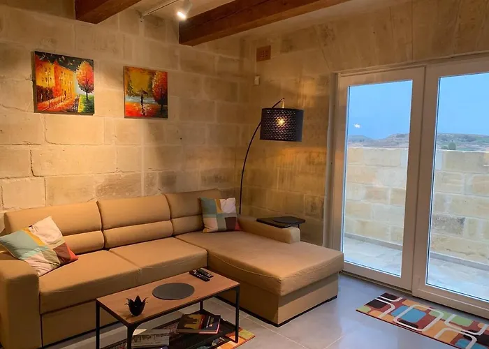 Heritage Living With Spectacular Views * Ta' Abram