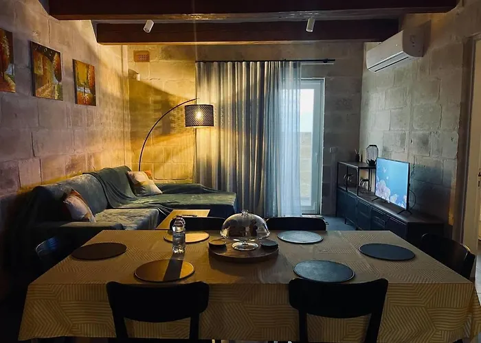 Heritage Living With Spectacular Views דירה Ta' Abram