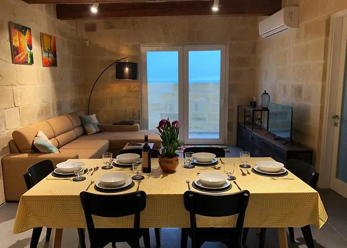 Heritage Living With Spectacular Views דירה Ta' Abram